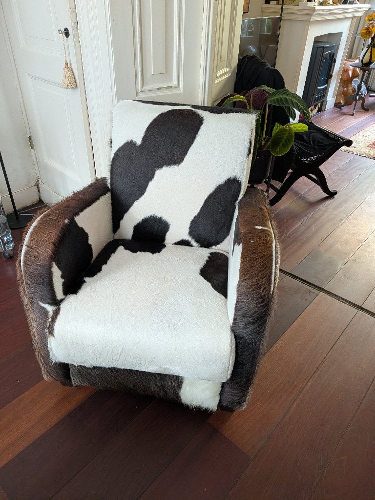 Leuke fauteuil met echte koeienhuid, Gebruikt, 75 tot 100 cm, Ophalen of Verzenden, Leer