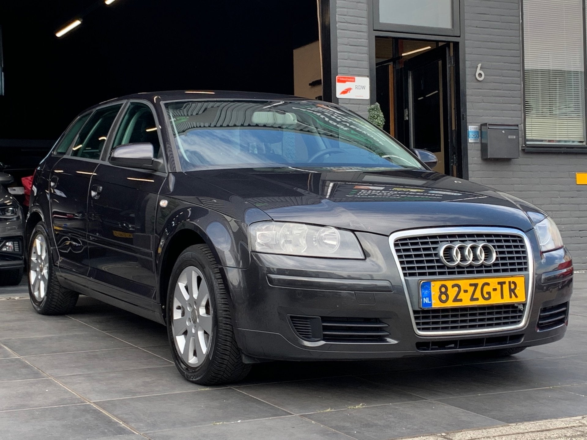 Audi A3 Sportback 1.4 TFSI Attraction Business|Cruise|Clima, Voorwielaandrijving, Gebruikt, 680 kg, 4 cilinders
