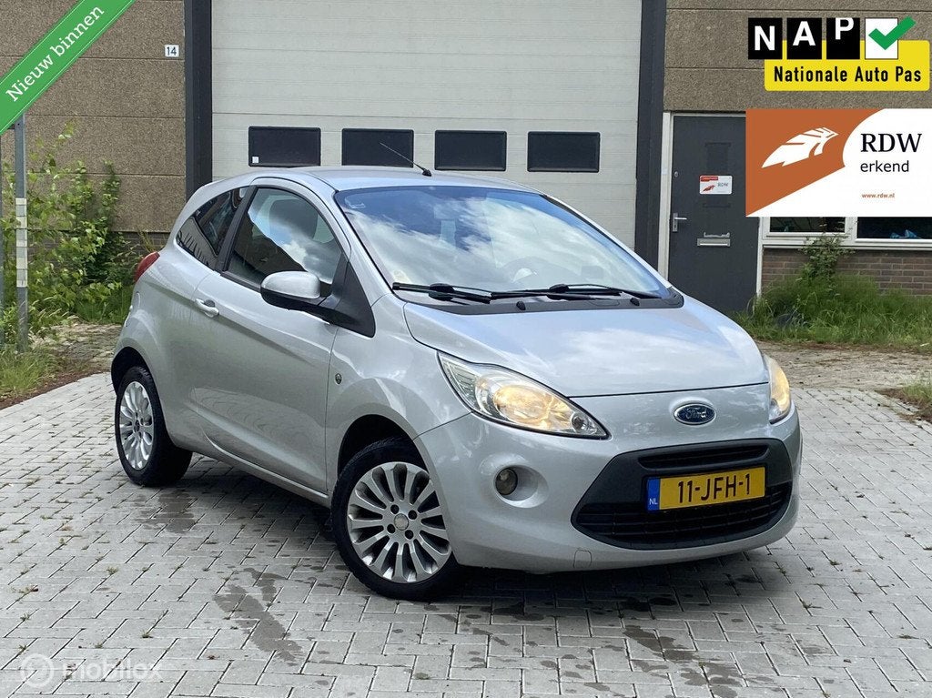 Ford Ka 1.2 Titanium AIRCO/ZUINIG, Voorwielaandrijving, Gebruikt, 1242 cc, 4 stoelen