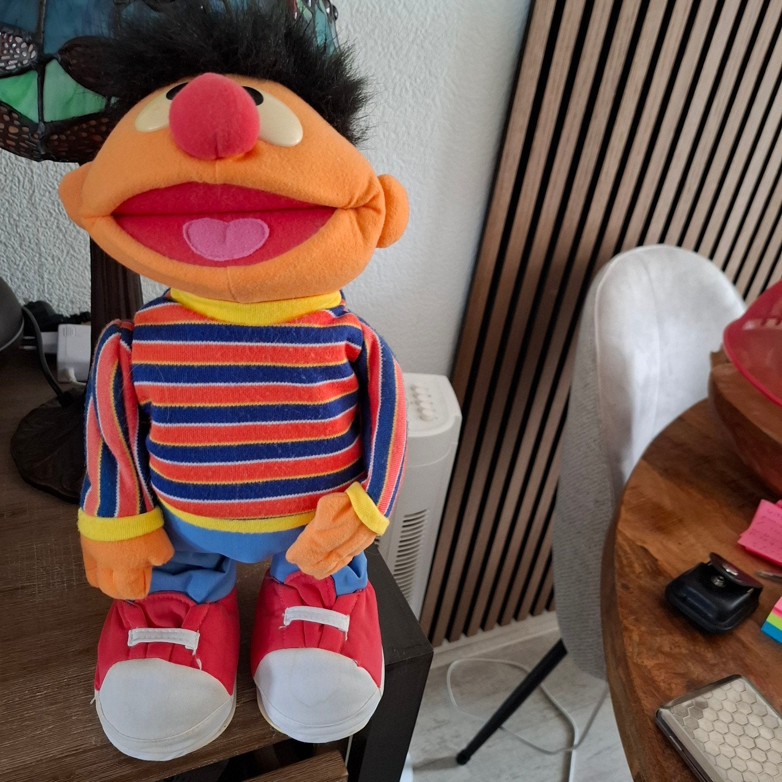 Ernie kan praten en lopen op batterij, Ophalen of Verzenden, Zo goed als nieuw, Pop