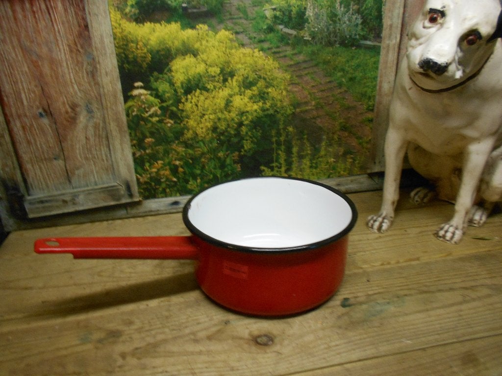 emaille rood steelpan 18 cm, Antiek en Kunst, Antiek | Emaille, Ophalen of Verzenden
