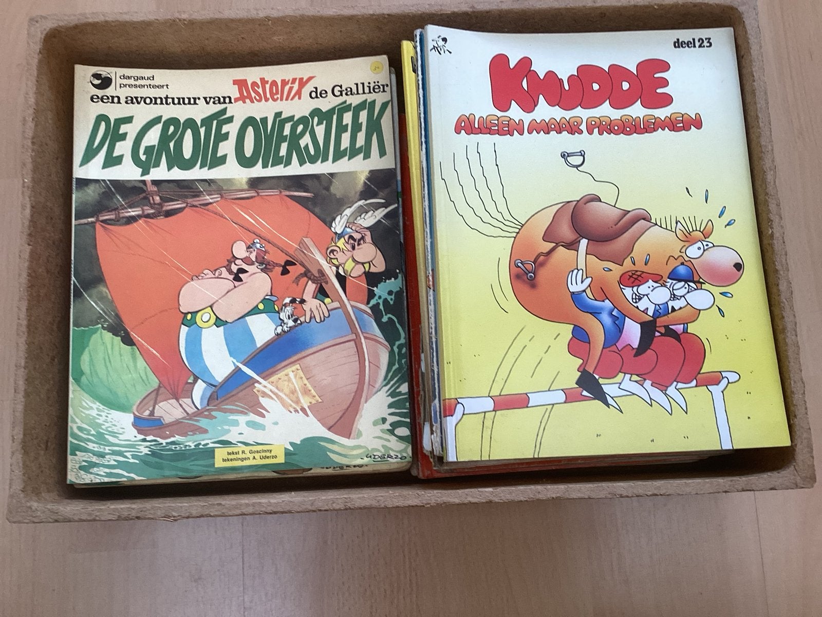 Diverse stripboeken: Asterix, Kuifje, Lucky Luke en Knudde, Boeken, Meerdere stripboeken, Ophalen, Gelezen