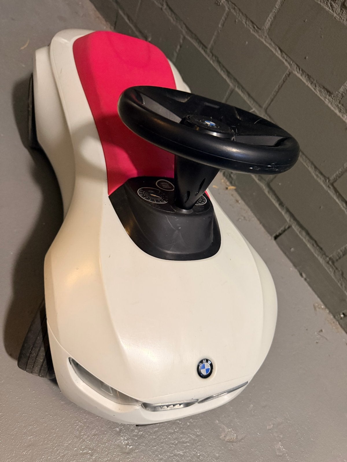 BMW Loopauto - Wit met roze zitting, Ophalen of Verzenden, Gebruikt, Loopvoertuig