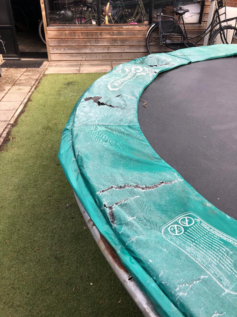 Trampoline, Ophalen, Gebruikt