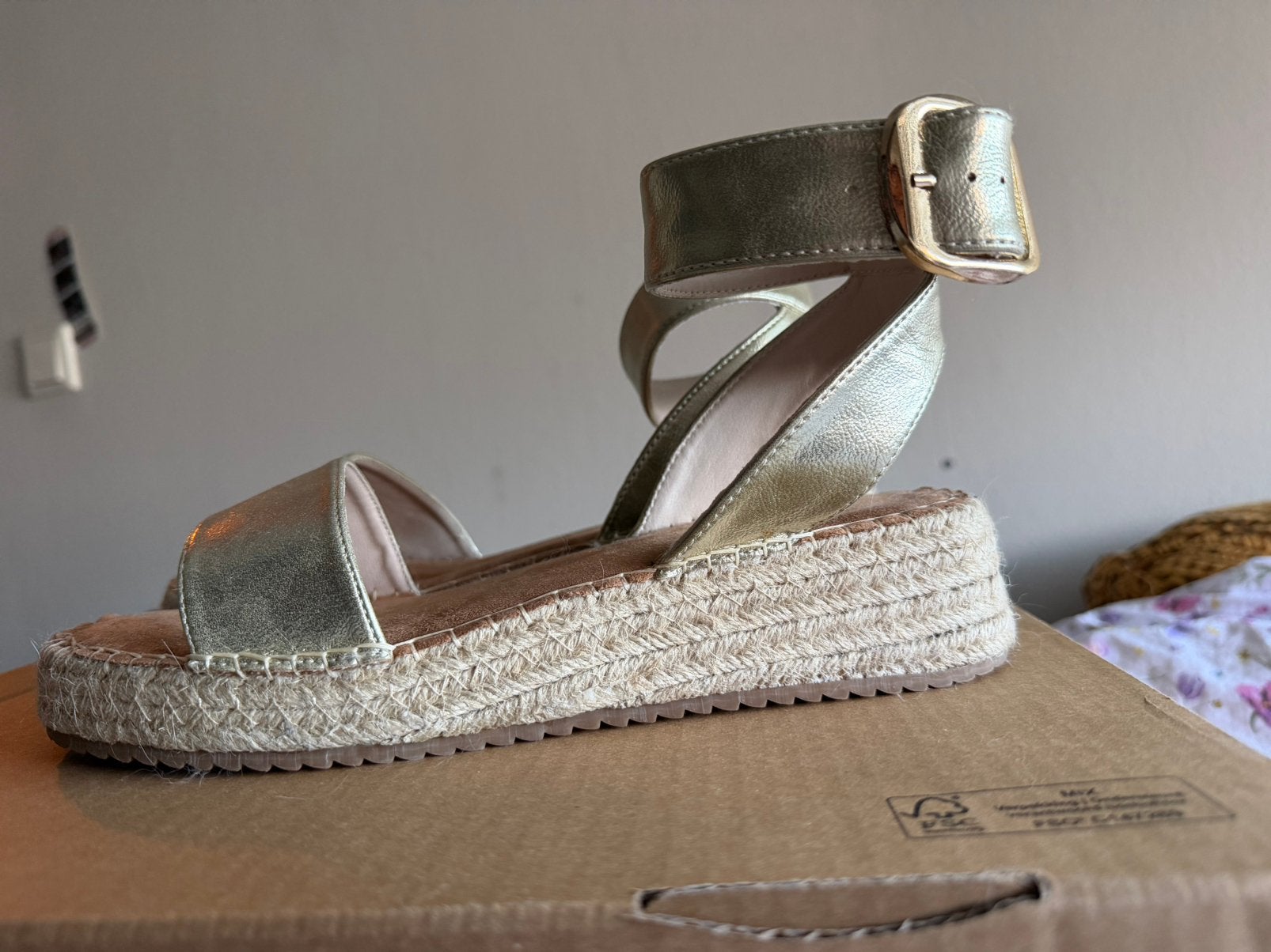 Gouden open schoenen, Kleding | Dames, Ophalen, Zo goed als nieuw, Sneakers of Gympen