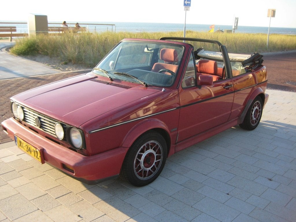Volkswagen Golf 1.8 GTI Cabriolet U9 1989 Rood, Auto's, Voorwielaandrijving, Dealer onderhouden, 4 cilinders, Cabriolet