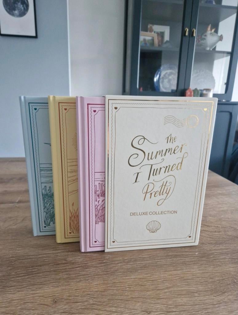 The summer I turned pretty Jenny Han deluxe collection, Boeken, Ophalen of Verzenden, Zo goed als nieuw, Jenny Han