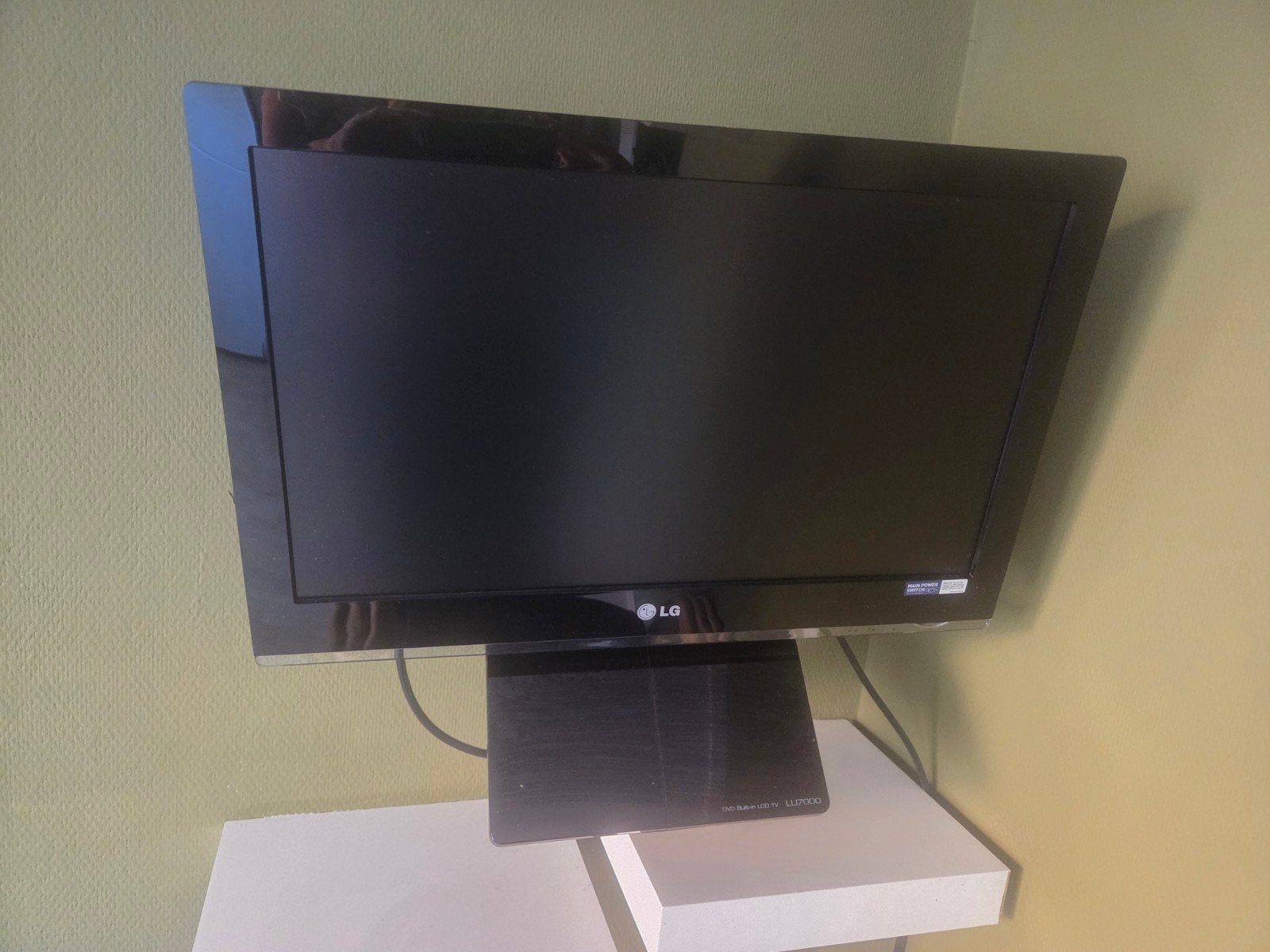 LG LCD TV met afstandsbediening en beugel, Ophalen, Gebruikt, 50 Hz, 40 tot 60 cm