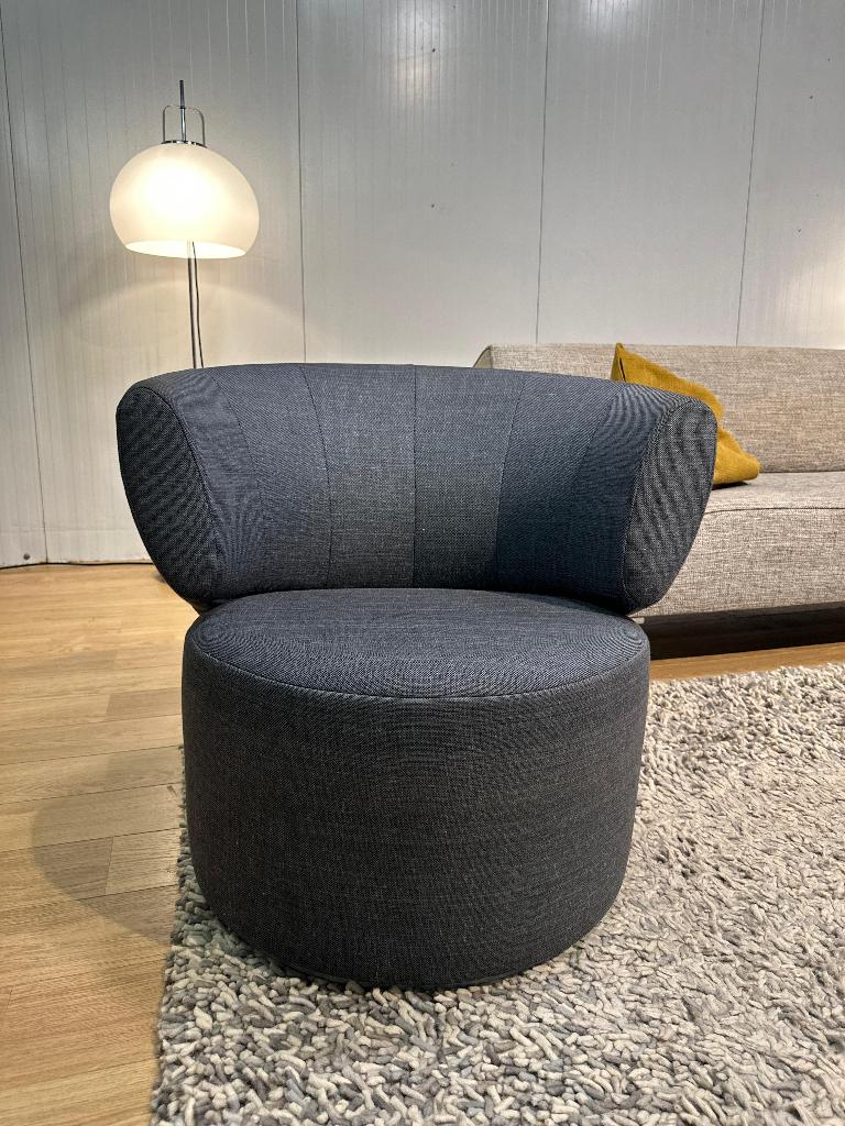 Nieuwstaat Rolf Benz 684 Draaifauteuil Jeansblauw, https://www.rolf-benz.com/nl_NL/, 75 tot 100 cm, Ophalen of Verzenden, Zo goed als nieuw
