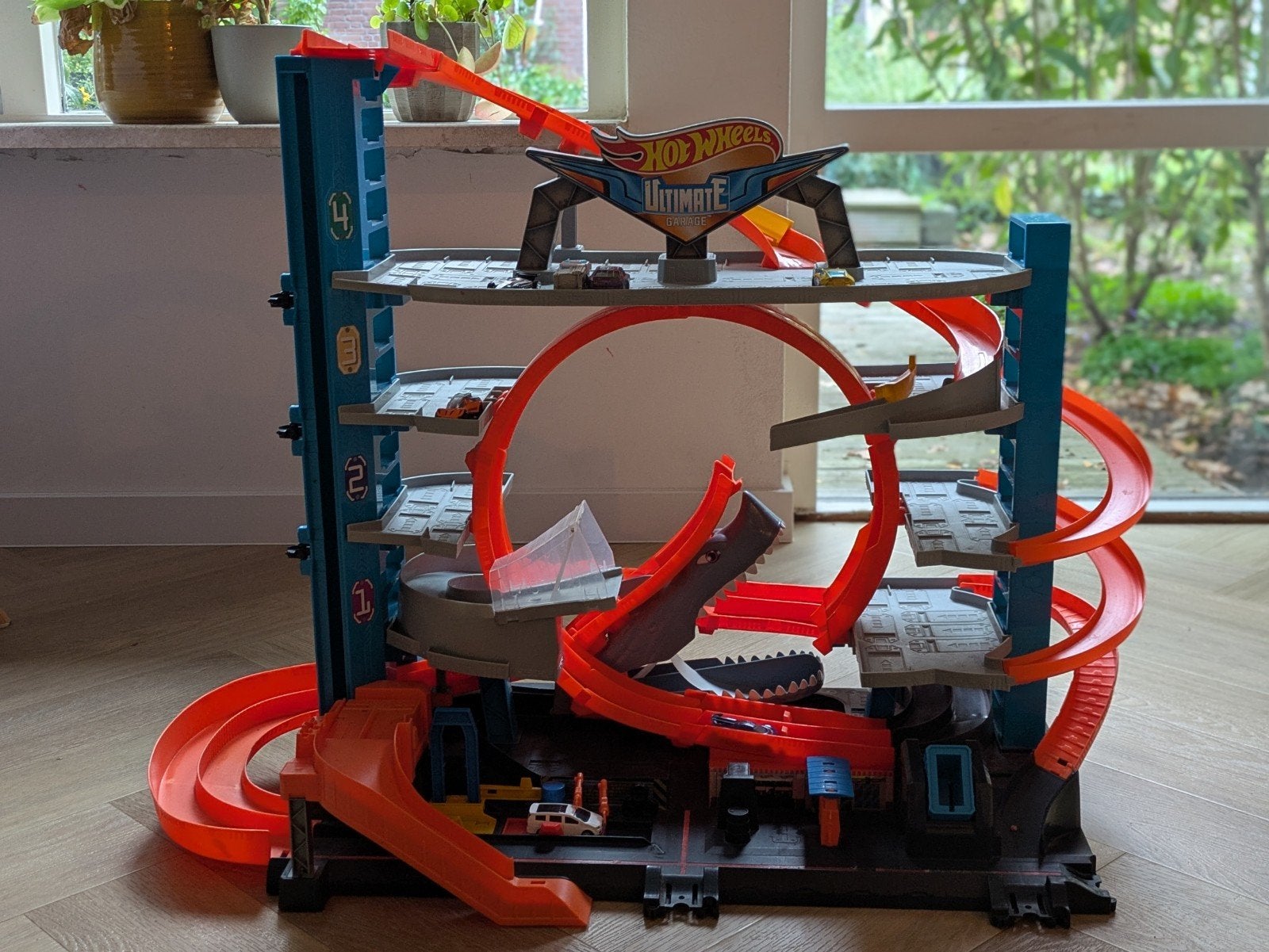 Hot Wheels city ultimate garage met haaienval, Ophalen, Gebruikt, Handmatig, Hot Wheels