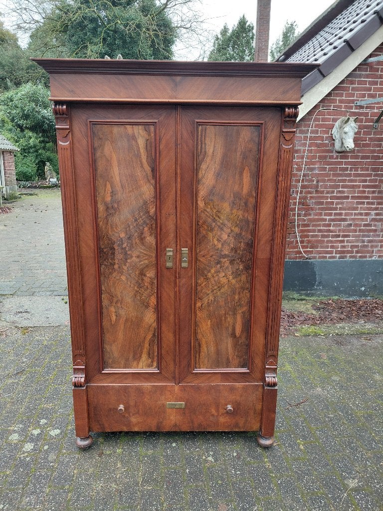 Biedermeier mahonie linnenkast, te dateren ca. 1860., Ophalen