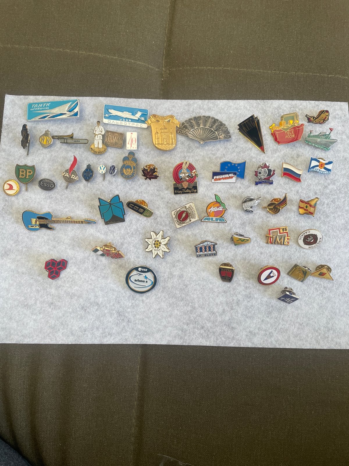 Grote collectie vintage speldjes en pins, Verzamelen, Speldjes, Pins en Buttons, Ophalen of Verzenden, Gebruikt, Merk, Speldje of Pin