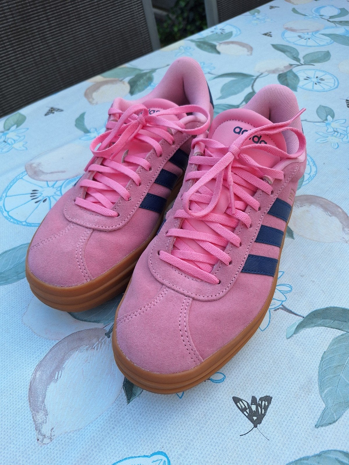 Adidas schoenen maat 41 1/3, Ophalen, Zo goed als nieuw, Roze, Sneakers of Gympen