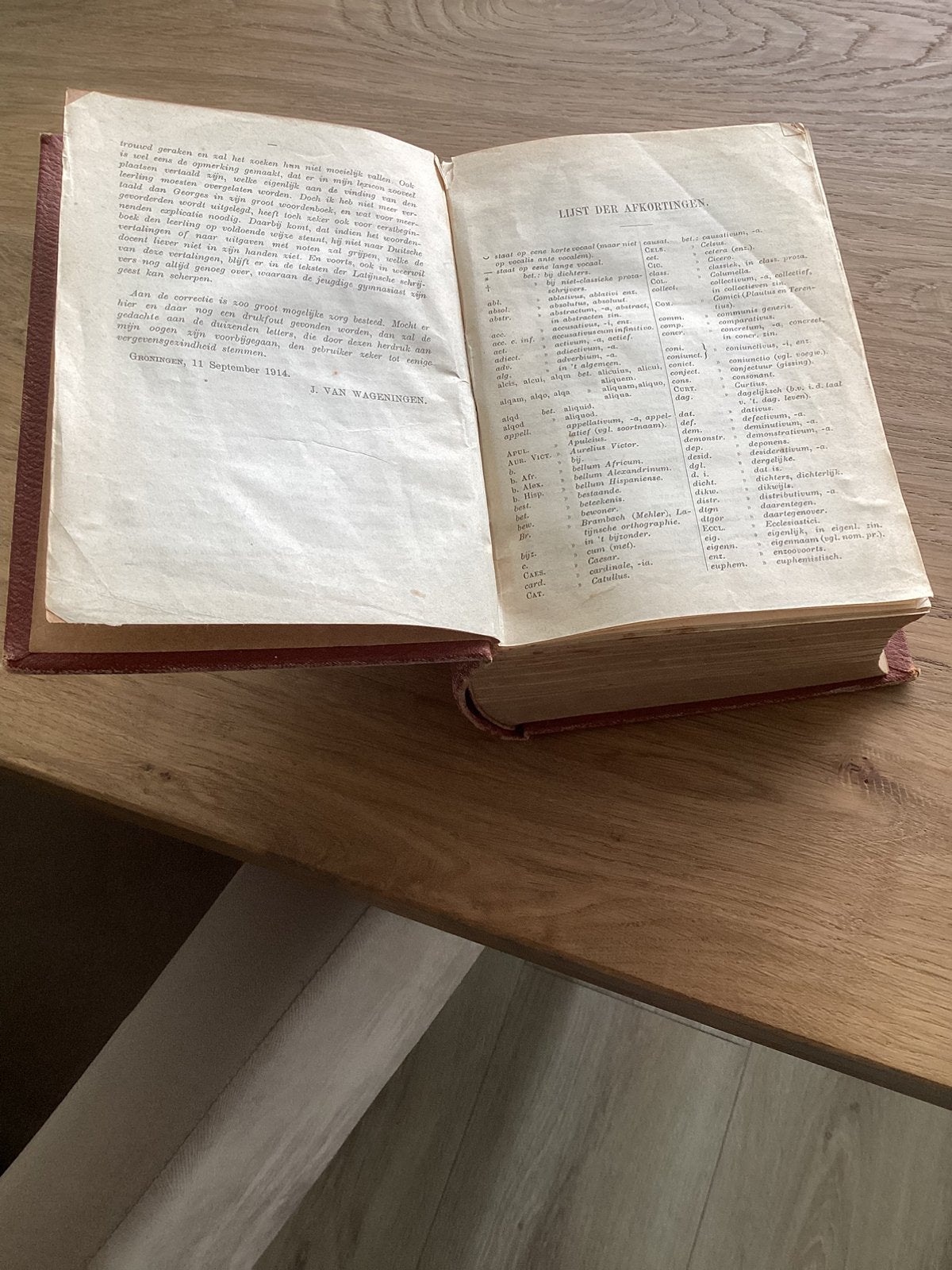 Uit 1914 - oud woordenboek - Latijn -, Ophalen of Verzenden