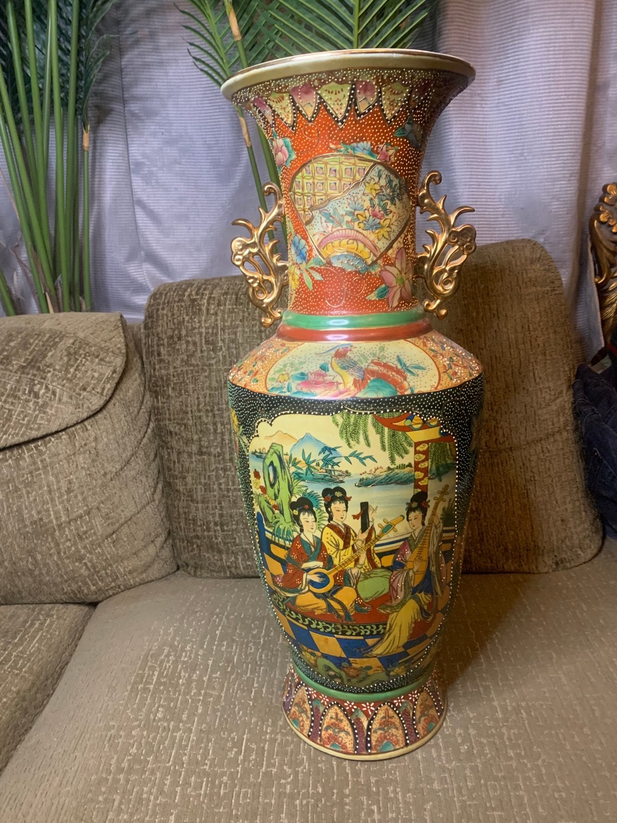 Grote japanse decoratieve vaas met handgeschilderde scènes, Antiek en Kunst, Antiek | Vazen, Ophalen of Verzenden