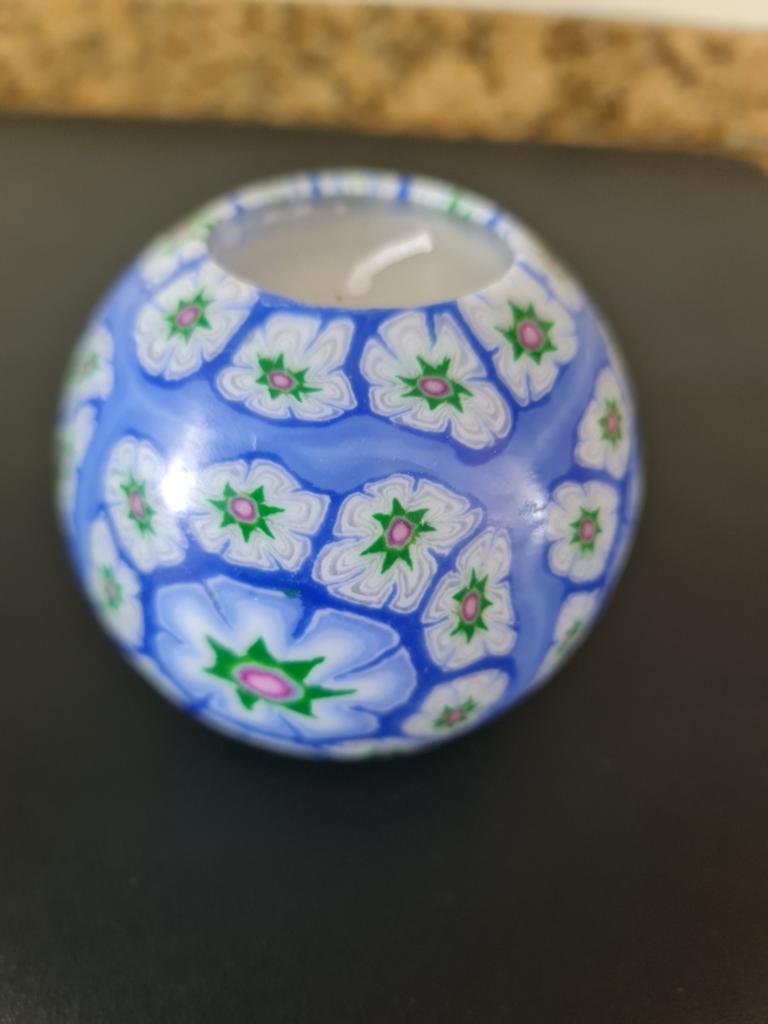 Millefiori kaars vintage met Bloemmotief en geur, Huis en Inrichting, Overige materialen, Blauw, Ophalen of Verzenden, Zo goed als nieuw