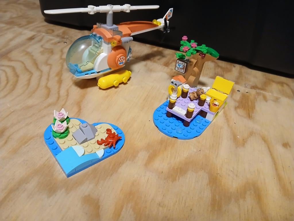 Lego friends reddingshelikopter, Ophalen of Verzenden, Zo goed als nieuw