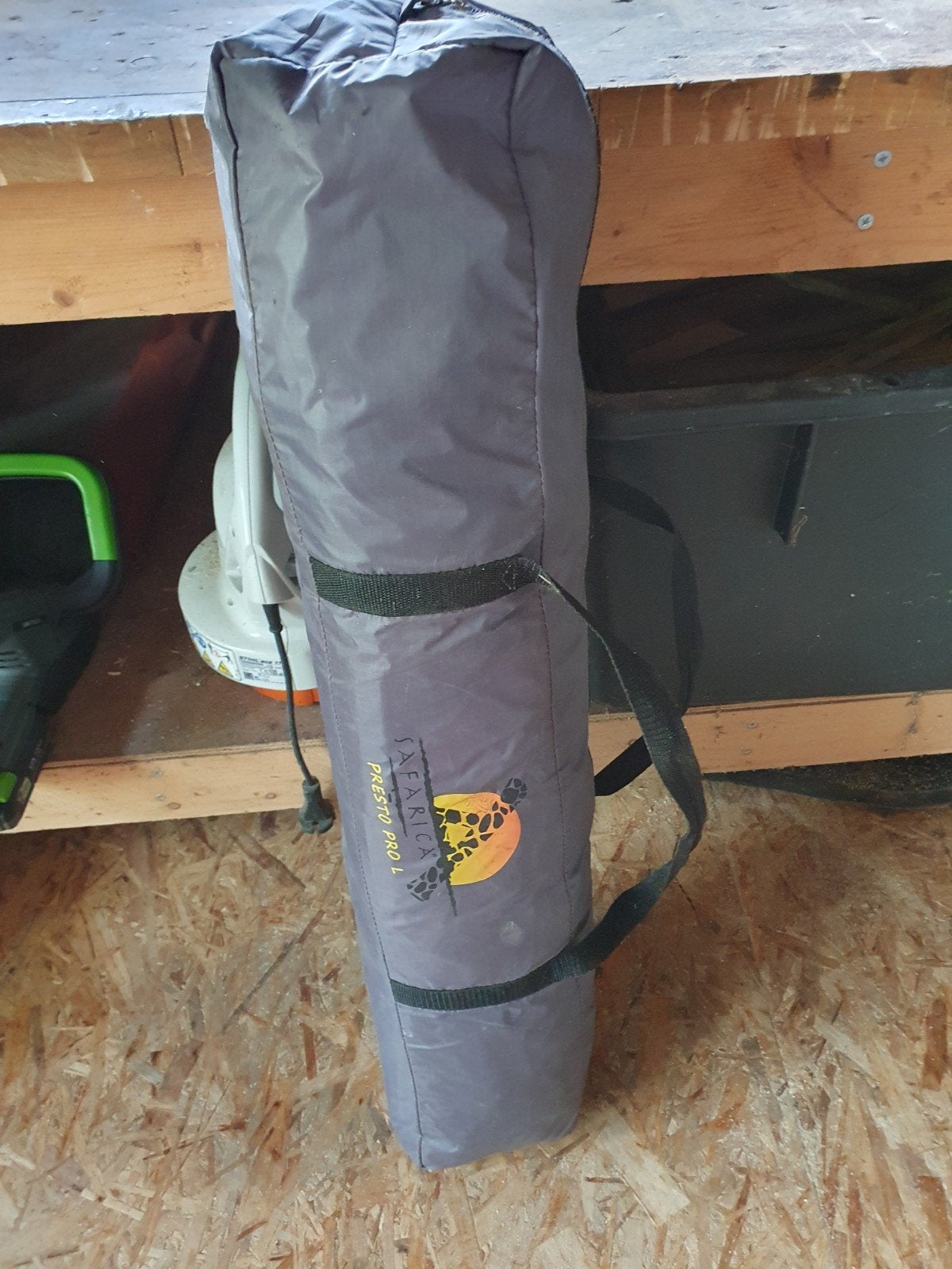Twee persoons tent, Ophalen, Zo goed als nieuw, Tot en met 2