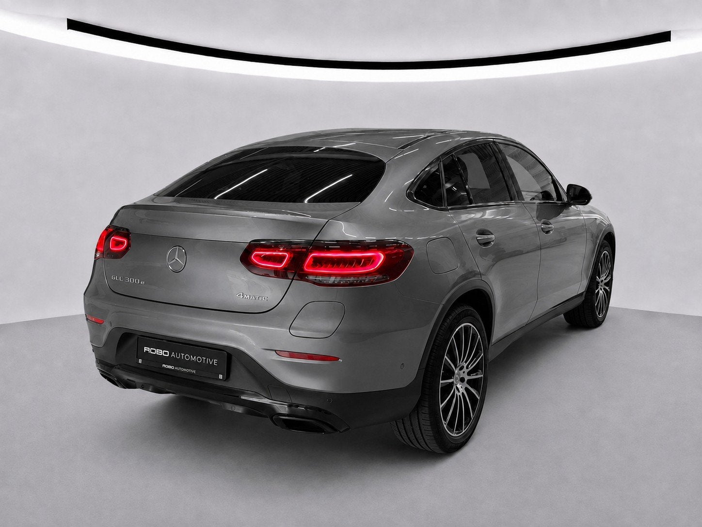 Mercedes-Benz GLC Coupé 300e 4MATIC Premium Plus | Panorama, Auto's, Automaat, 1940 kg, Gebruikt, Euro 6