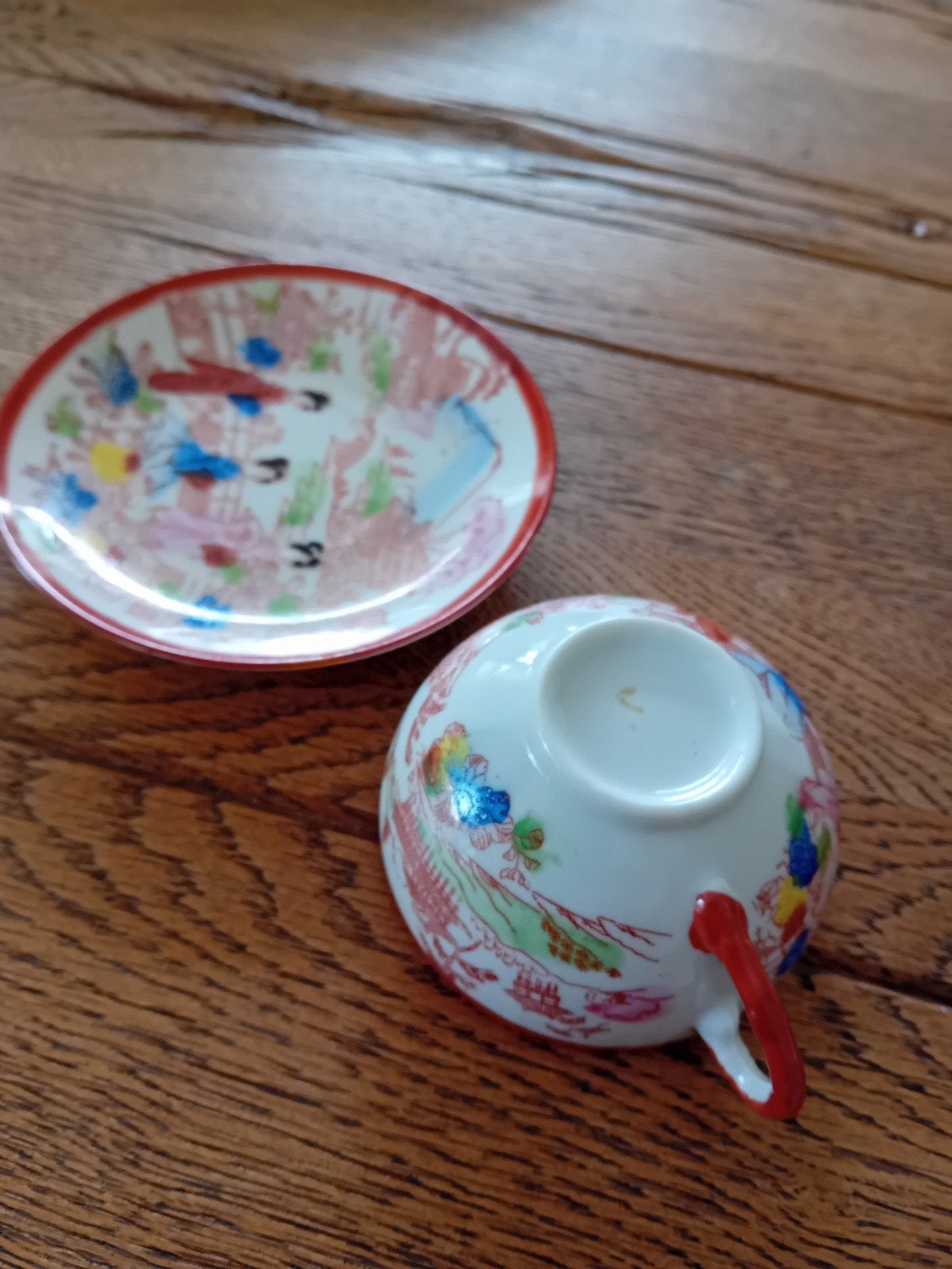 Antiek Japans theekopje met schotel, handgeschilderd, Antiek en Kunst, Antiek | Servies los, Ophalen
