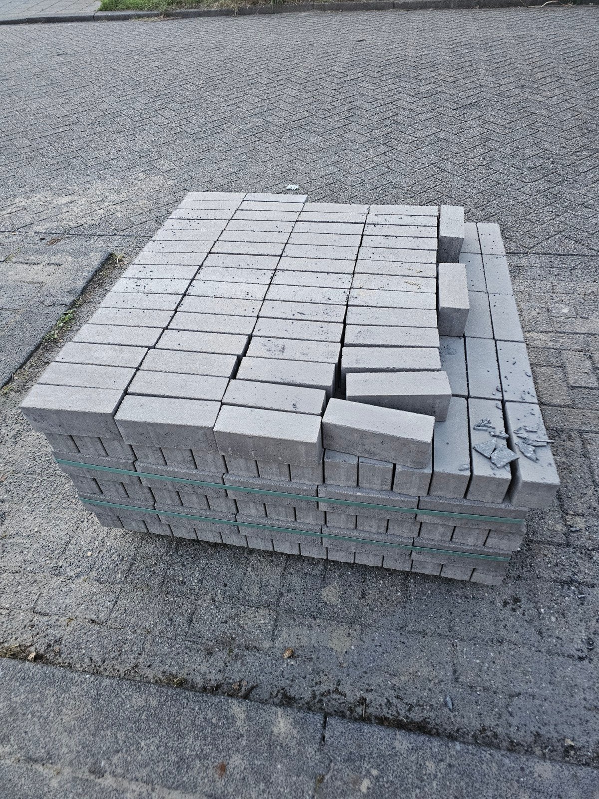 Nieuwe klinkers Soft Comfort 21x7x8 cm Honey - ca. 10 m², Ophalen, Klinkers, Nieuw, Excluton B.V. Waalbandijk 155 6651 KD Druten