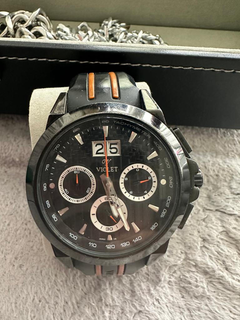 Stijlvol Violet Polshorloge - Zwart met gouden accenten, Sieraden, Tassen en Uiterlijk, Horloges | Kinderen, Ophalen, Zo goed als nieuw