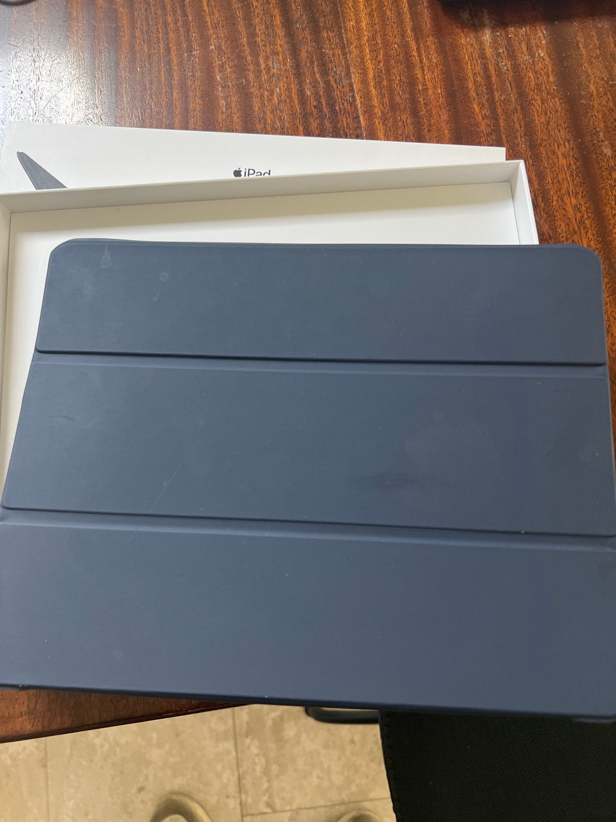 iPad hoes - Donkerblauw - Zo goed als nieuw, Computers en Software, 12 inch, Ophalen of Verzenden, Zo goed als nieuw, Apple iPad
