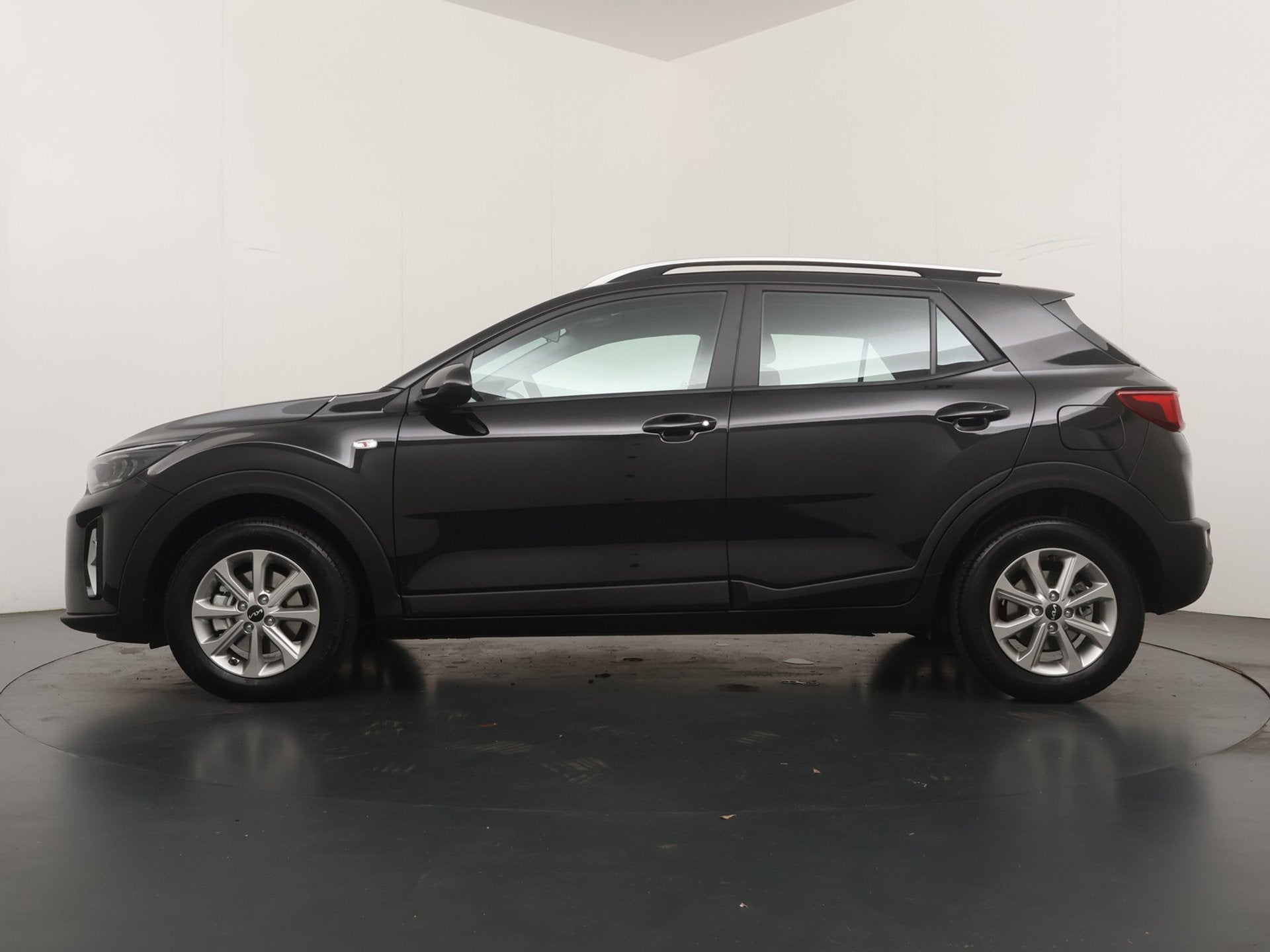 Kia Stonic 1.0 T-GDi MHEV DynamicLine Automaat - Trekhaak -, Gebruikt, Euro 6, Adaptive Cruise Control, Met garantie (alle)