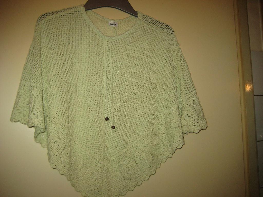 Lichtgroene poncho, S, Ophalen of Verzenden, Zo goed als nieuw, Maat 36 (S), Groen