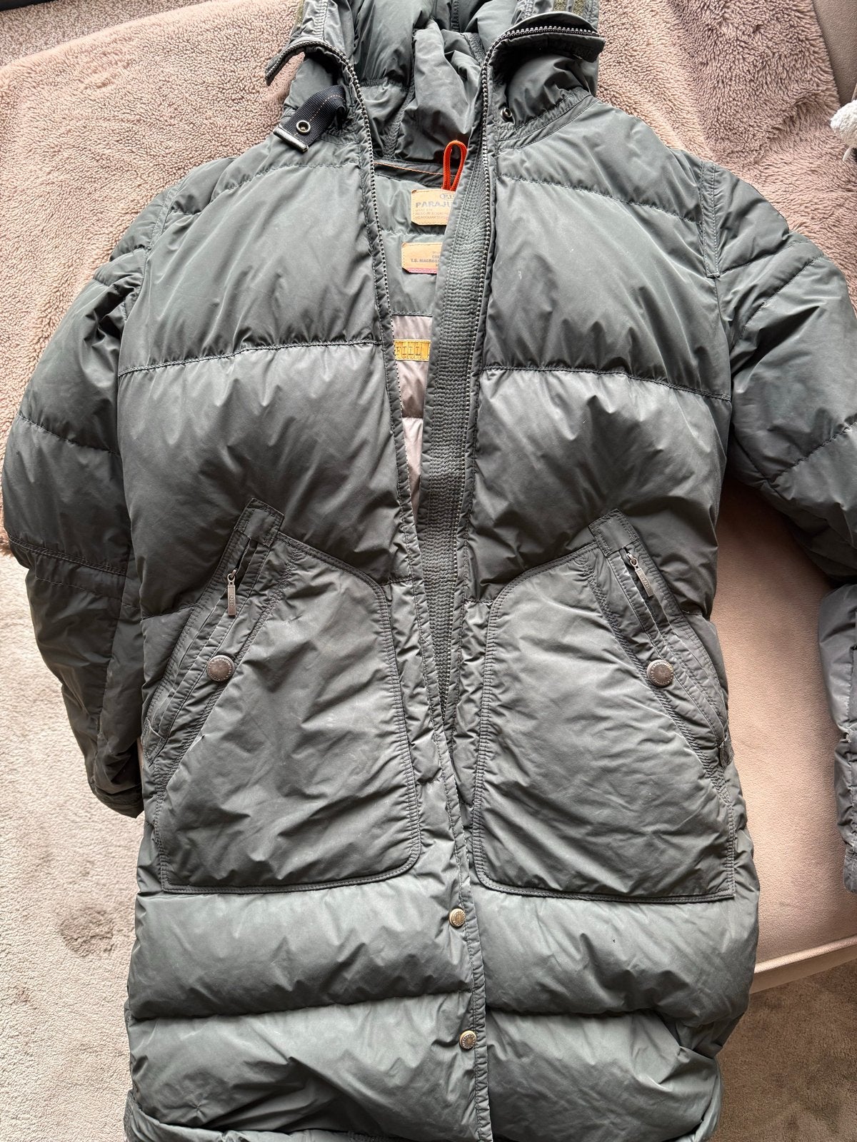 Parajumpers donsjas - Maat S kaki groen, Ophalen of Verzenden, Gedragen, Groen