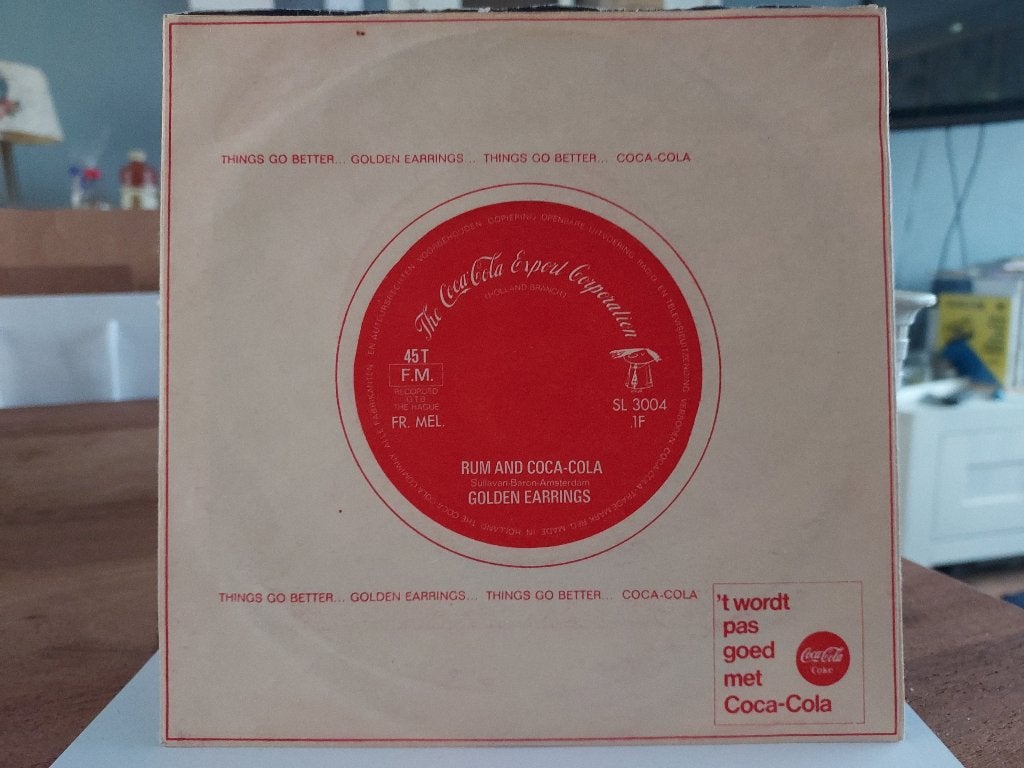 7" Single Golden Earrings - Rum And Coca Cola / Things Go Be, Cd's en Dvd's, Vinyl Singles, Gebruikt, 7 inch, Ophalen of Verzenden