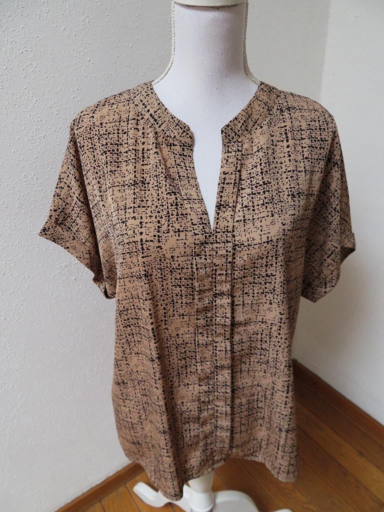 M72 blouse shirt kreukvrij beige zwart M 38/40, Ophalen of Verzenden, Zo goed als nieuw, Maat 38/40 (M), Zwart