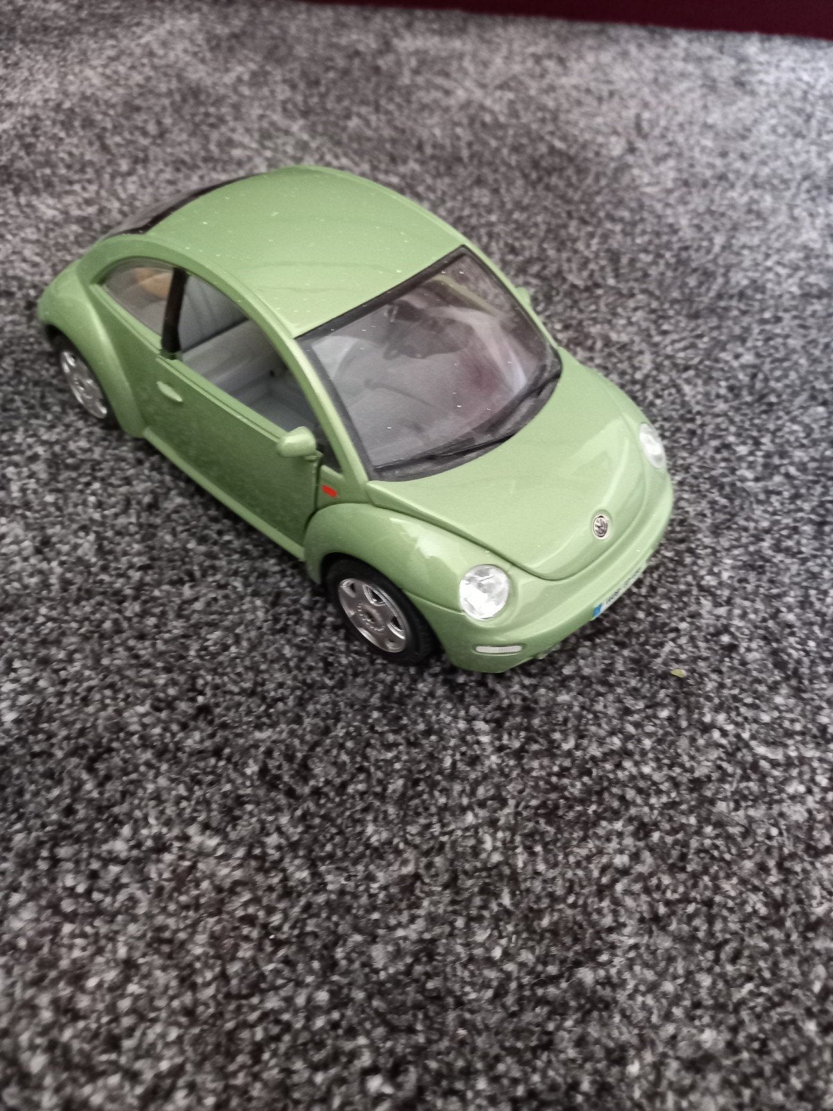 Groene Volkswagen Beetle modelauto - Zo goed als nieuw, 1:50 of kleiner, Auto, Zo goed als nieuw, Ophalen