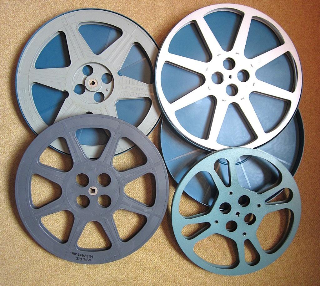 4 grote lege filmspoelen voor 16mm film, Audio, Tv en Foto, Filmrollen, Ophalen, 16mm film