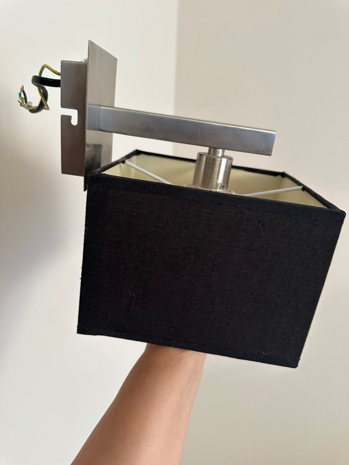 Wandlamp met zwarte kap vierkant/ rvs, Ophalen of Verzenden, Zo goed als nieuw