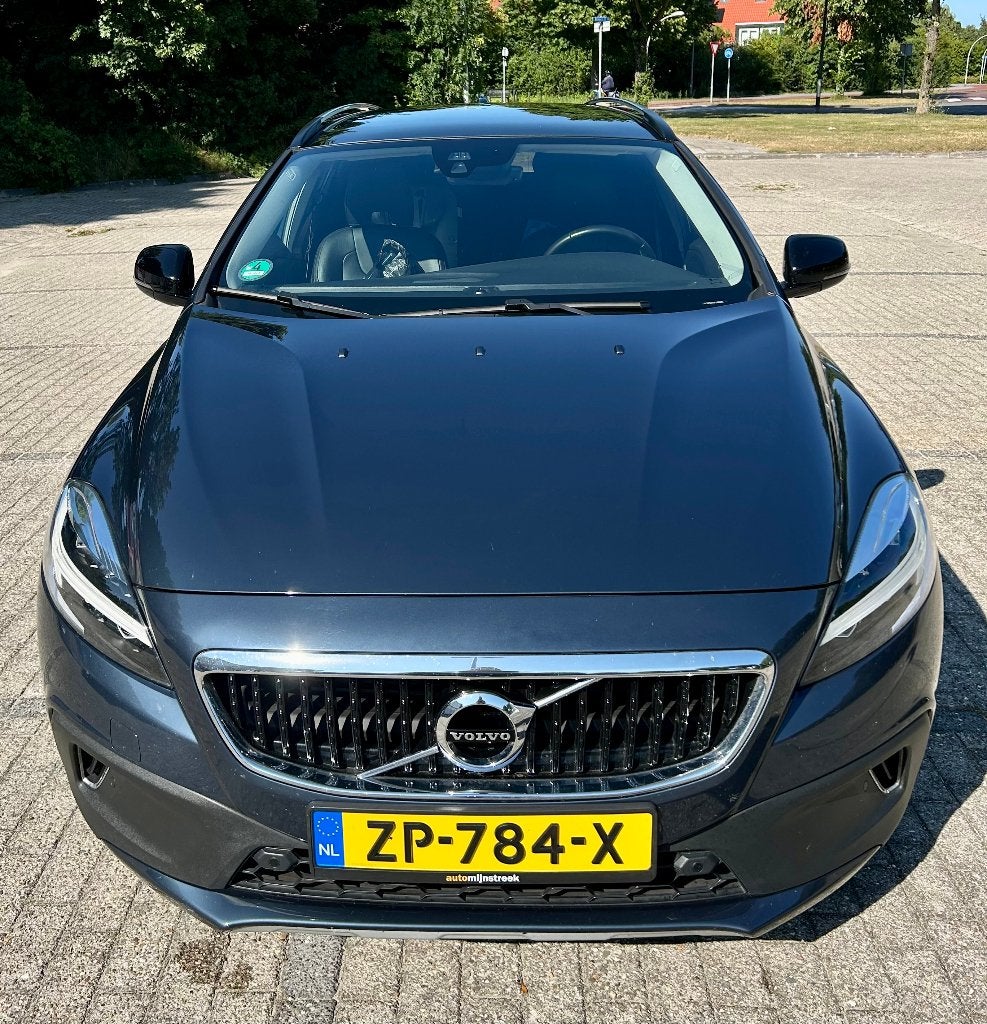 Volvo V40 1.5 T3 152PK Polar+ Luxury+Panoramadak, 1498 cc, Zwart, 4 cilinders, 700 kg
