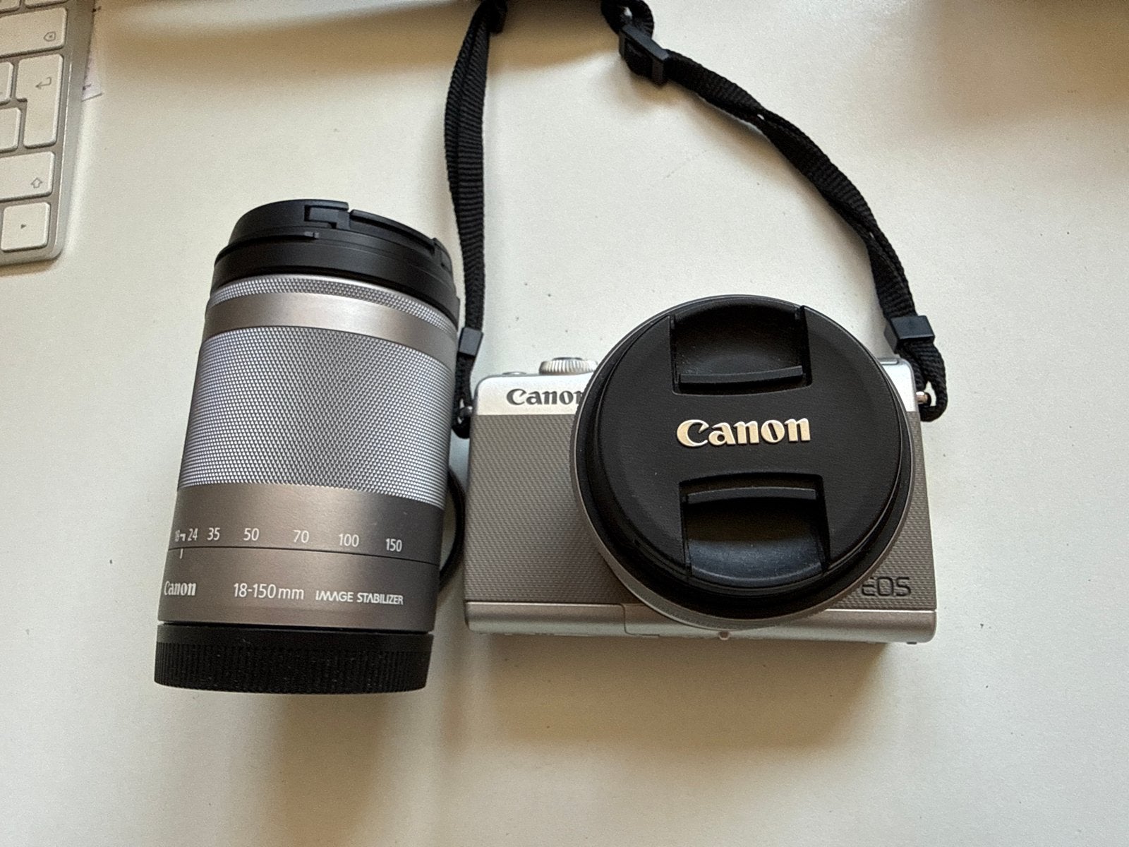 Canon EOS M100 Systeemcamera met 15-45mm en 18-150mm lens, Canon, Beeldstabilisatie, Ophalen of Verzenden, Zo goed als nieuw