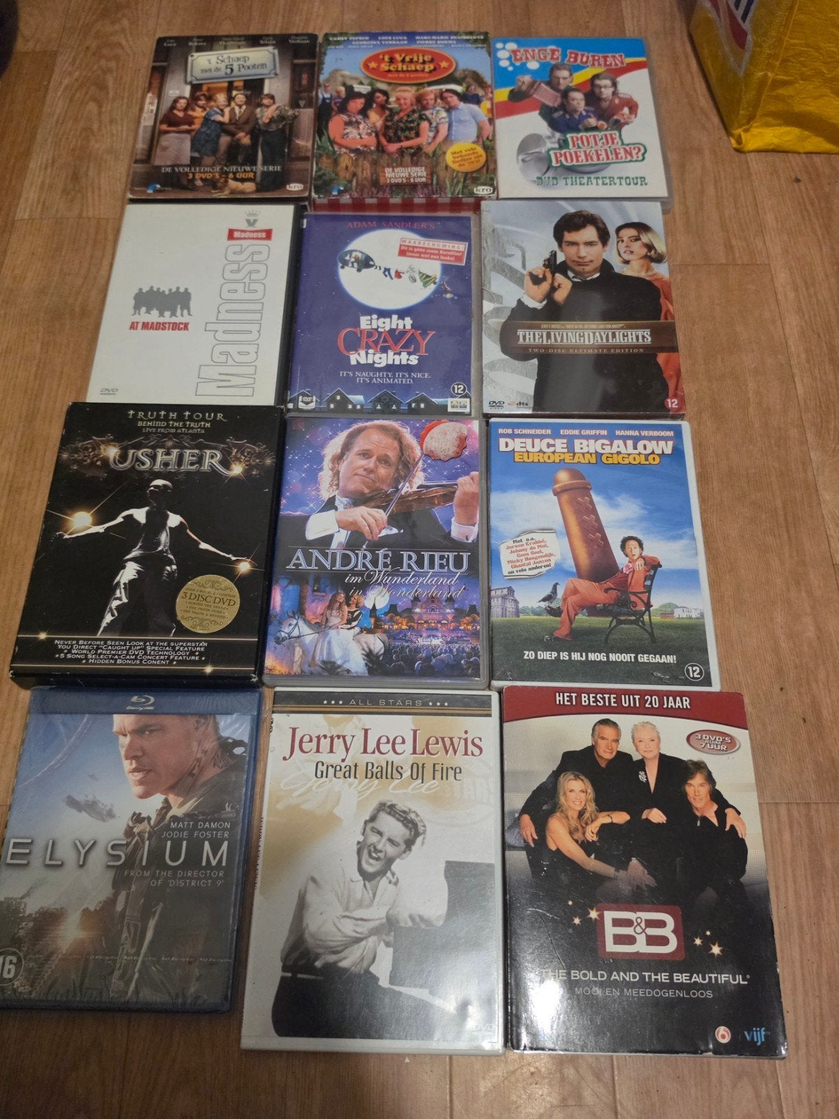 Dvd Pakket Met Cabaret Tv Series Enz, Alle leeftijden, Ophalen of Verzenden, Zo goed als nieuw