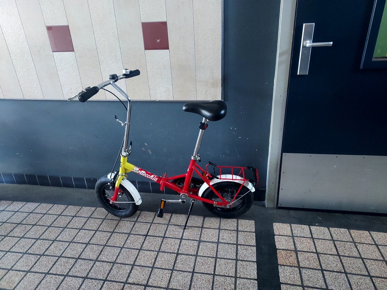 vouwfiets 12 inch, Fietsen en Brommers, Fietsen | Vouwfietsen, Gebruikt, Velgrem, 14 tot 16 inch, Versnellingen