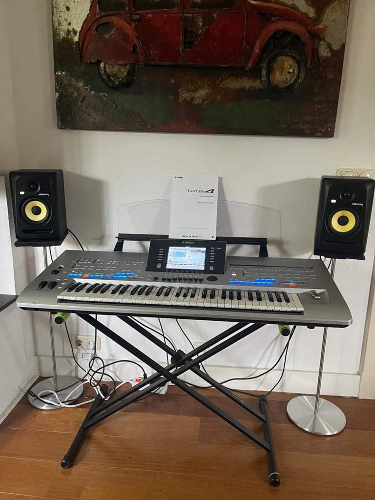 Yamaha Tyros 4  keyboard., Ophalen, Yamaha, Met standaard, 61 toetsen