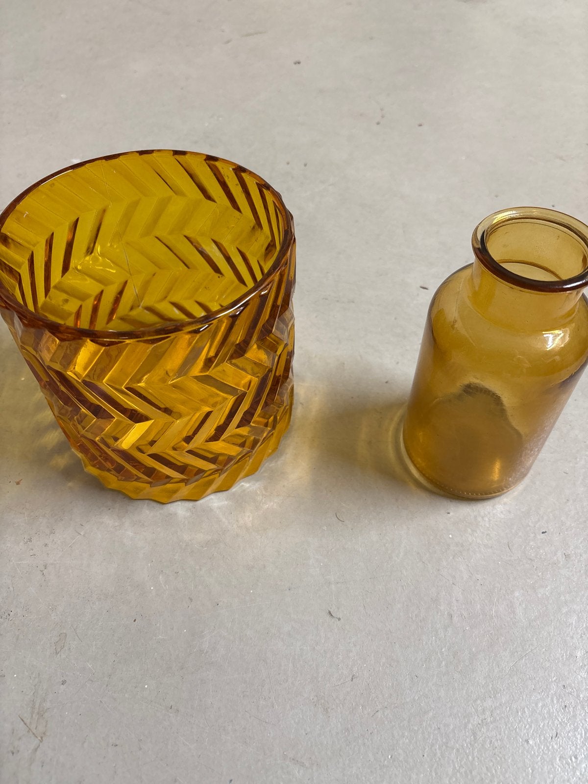 Okergele glazen vaasjes set - decoratief, Ophalen, Zo goed als nieuw, Geel, Glas