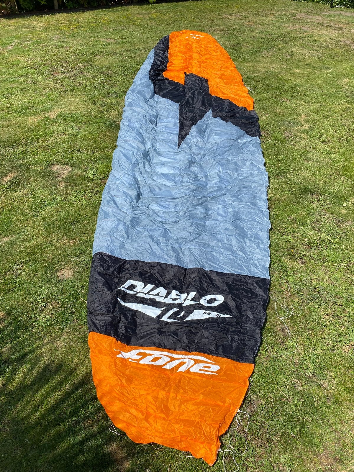 F-ONE Diablo V1 10m² Kite - Zo goed als nieuw, Watersport en Boten, 10 m², Geen board, Ophalen of Verzenden, Zo goed als nieuw