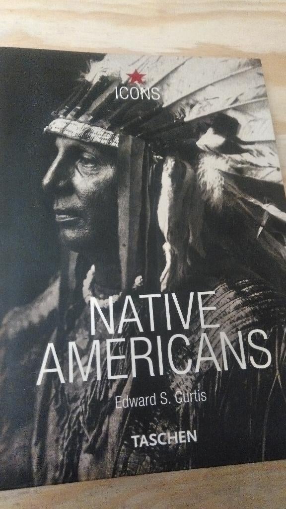 Edward S Curtis "Native Americans ", Verzenden, Gelezen, Fotografen