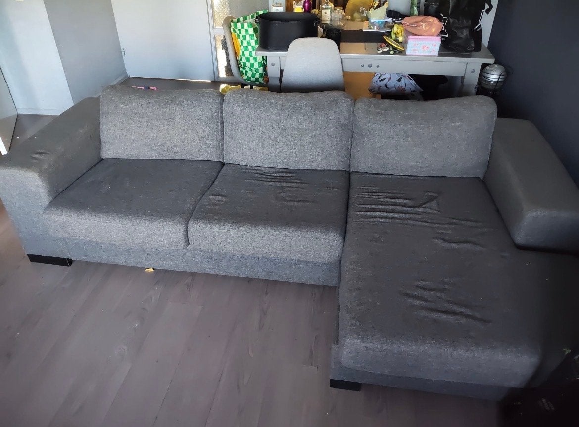Grijze hoekbank, 4-persoons, stof, Ophalen, 250 tot 300 cm, Gebruikt, 100 tot 125 cm