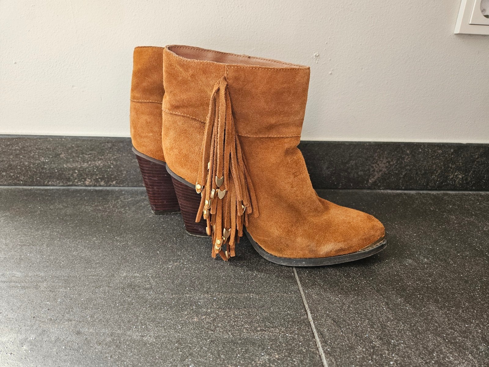 Suede enkellaarzen met franjes - Maat 39, Ophalen, Gedragen, Bruin, Lage of Enkellaarzen