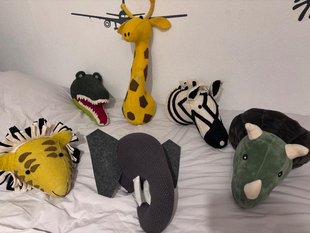 6 (vilten) dierenkoppen voor kinderkamer, Ophalen of Verzenden, Zo goed als nieuw, Wanddecoratie