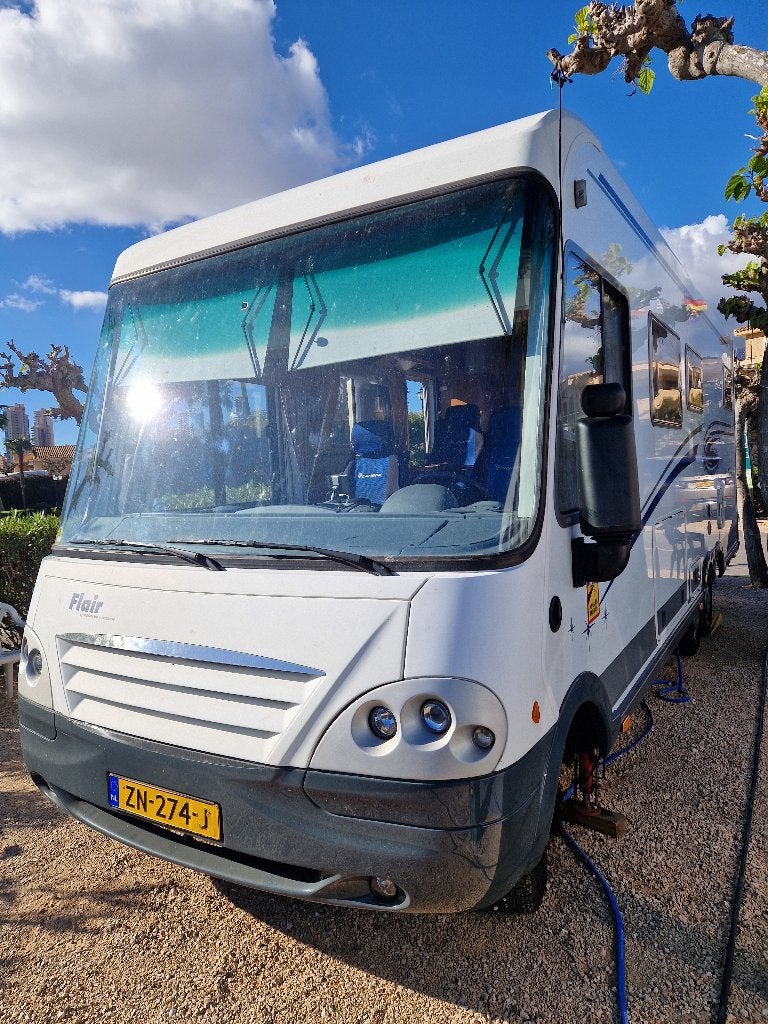 Niesmann+Bischoff Flair Integraal camper, Caravans en Kamperen, Integraal, Niesmann+Bischoff, Verwarmde buitenspiegels, Kluisje