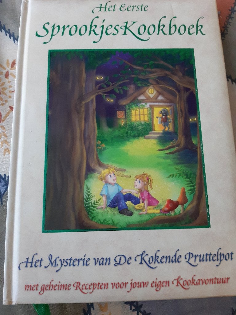 Het eerste sprookjes kookboek(verhaal en recepten)., Boeken, Ophalen, Gelezen, Hema, Nederland en België