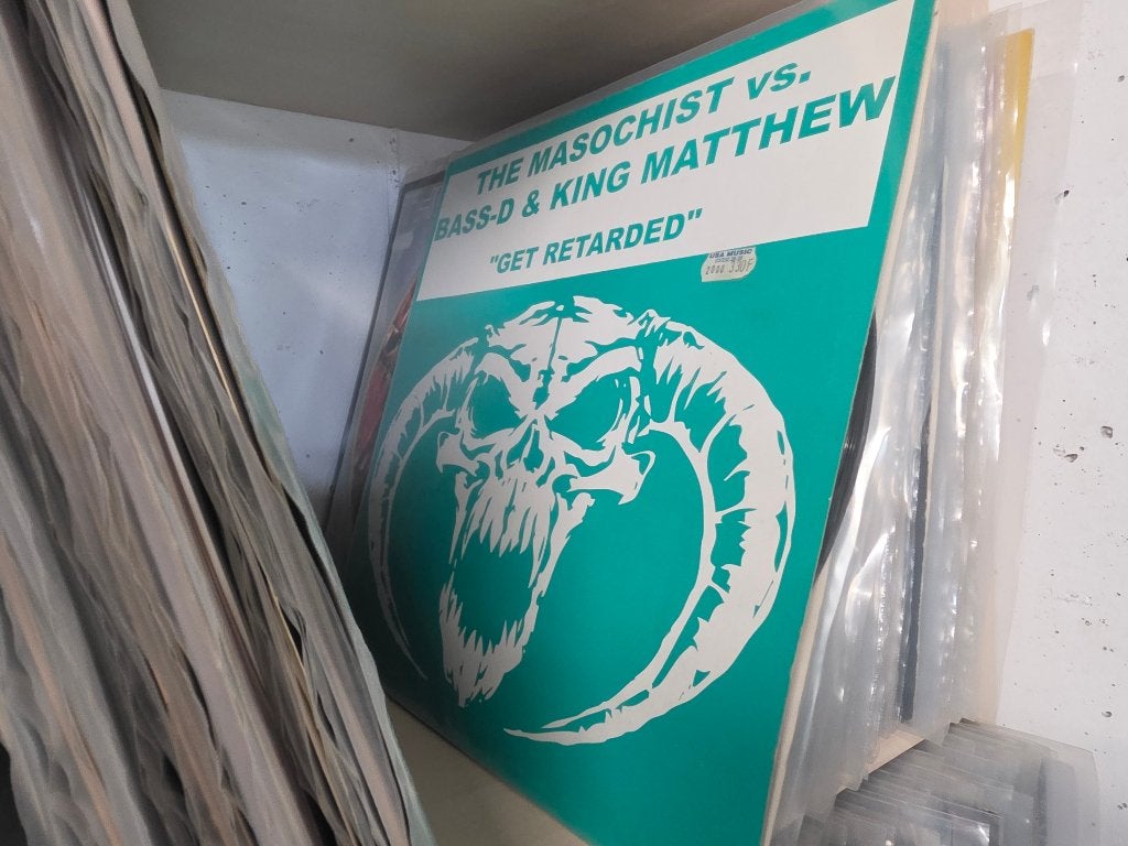 Foto 11 van 633 Hardcore massive Gabber Vinyl 90 & 2000er + Shirts VHS