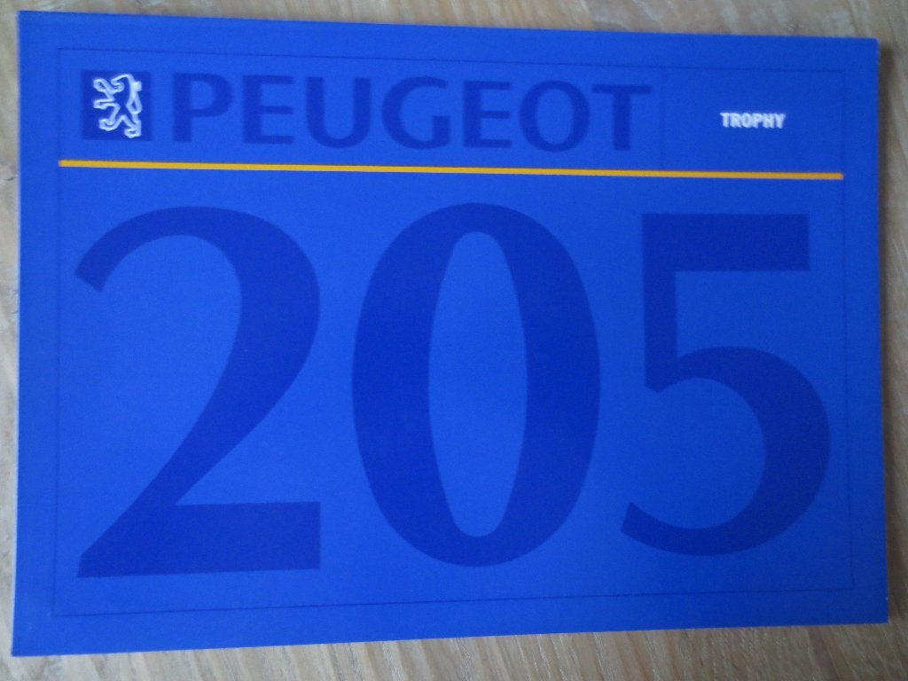 Autofolder : Peugeot 205 Trophy. Folder is nieuw uit 1992., Ophalen of Verzenden, Nieuw, Peugeot